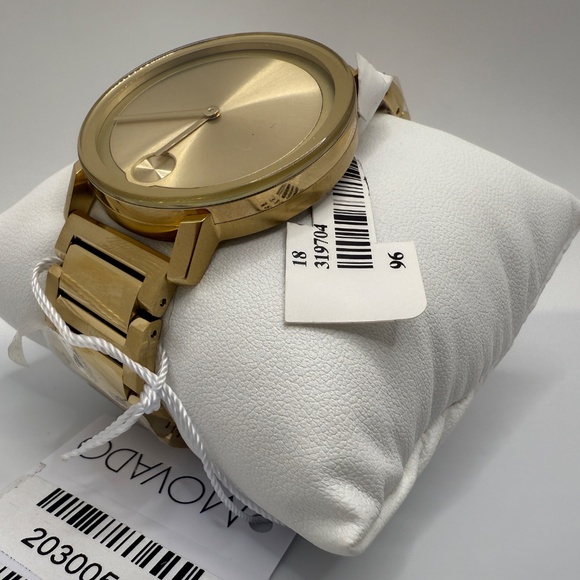 NWT-MOVADO GOLD WATCH! main image 9